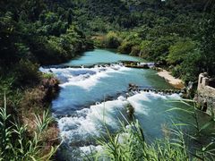 -高荡千年布依古寨旅游景区