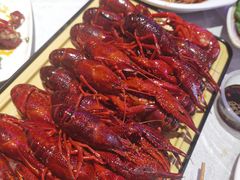 -肥肥虾庄·金牌油焖大虾(首义路店)
