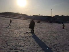 -荣盛康旅野三坡滑雪场