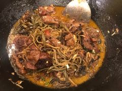 -万里闯关东铁锅炖菜馆(高新旗舰店)
