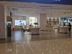 -华为授权体验店(中山公园来福士)
