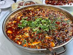 -余家庄肥肠鱼地方汤锅(银杏大道店)