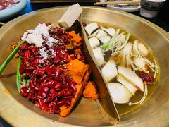 -沸炉重庆老火锅(军事博物馆店)