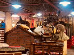 大堂-山里屯铁锅炖(哈尔滨中央大街店)