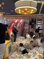 -奈尔宝家庭中心·亲子餐厅(北京东坝万达店)