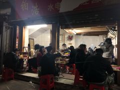 门面-威邵鸡煲(西华路总店)