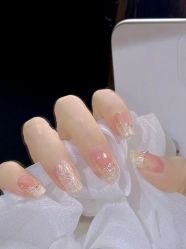 -悦指间美甲美睫