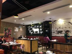 大堂-八合里潮汕鲜牛肉火锅(惠州华贸店)