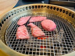 -铭牛烧肉·和牛海鲜自助(高新月牙湖店)