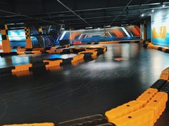 -极限PLAY运动娱乐新世界·团建派对潮玩休闲馆·室内蹦极高空游乐园