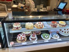 -花花卷卷·鲜食蛋糕(静安久光百货店)