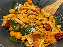 -风光老灶麻辣香锅(大成路翠微百货店)