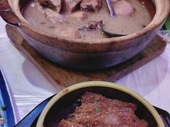 -霄汉牛三鲜湖北砂锅菜(万松园2店)