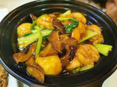 本帮三鲜砂锅-锦園(伊势丹美食城店)