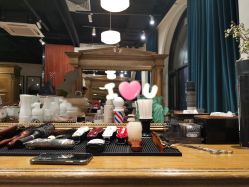 -TWOFACE 双面理发馆