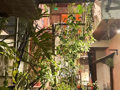 -Cuc Gach Quan Restaurant