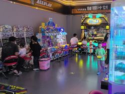 -Lucky Star幸运星&一同潮玩(友阿国际广场店)