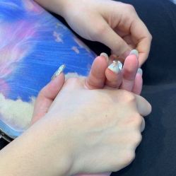 -花师傅专业手穿耳洞打耳洞穿孔