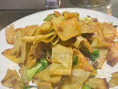 -黄泥岗·地道湖北菜(奥特莱斯店)