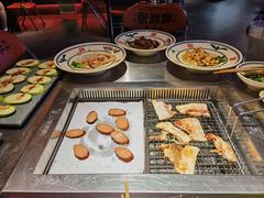 -张牌牌·东北烤肉小吃市集(金楠天街店)