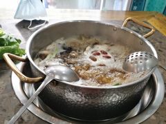 -乳仔牛牦牛汤锅 烤羊排(松潘古城店)