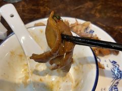 -胡须佬鸡煲四季火锅(海雅缤纷城店)