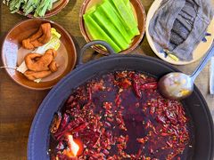 -黄潇洒老火锅(九眼桥宏济巷店)