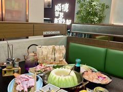 -得意咚瓜·顺德鱼生·冬瓜火锅(深圳首店)
