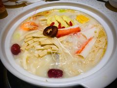 招牌猪骨煲-三人行骨头王火锅(长寿店)