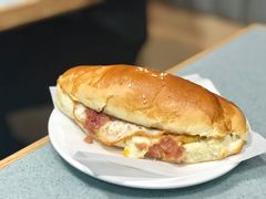 招牌芝士鹹牛肉蛋豬仔包-华嫂冰室(尖沙咀店)