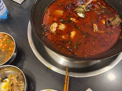 -鸿顺老铁锅美蛙鱼府(解放碑店)
