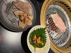 -山川小町·极番烧肉(新地假日广场店)