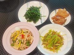 -阿姨来了月嫂服务中心(徐汇店)