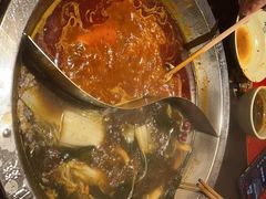 菌菇鸳鸯锅-大龙辣火锅·龙虾·烧烤(湖滨新天地店)