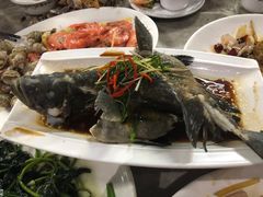 -四川小胡子海鲜(丁村万人海鲜广场店)