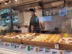 面包甜点陈列柜-老乡鸡(西岸凤巢店)