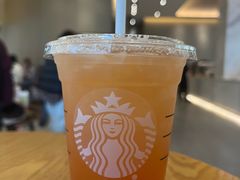 -星巴克臻选(深圳龙华红山天虹店)