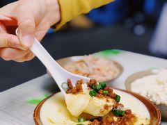 -董哥山城碗碗香(美专校街店)