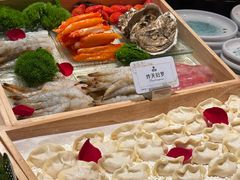 -雍容荟帝王蟹活龙虾展台自助(IFS黑金店)