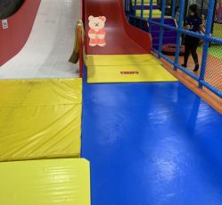 -蹦贝运动中心·蹦床·攀岩·闯关(龙岗店)