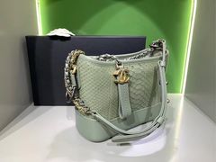 -星裳二手奢侈品回收鉴定(新华路店)