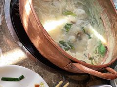 -三人行骨头王火锅(长寿店)