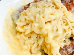 终极猪颈肉芝士面-新记餐厅(香槟大厦店)