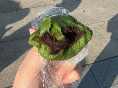 豆沙青团-许阿姨糕团店(南京总店)