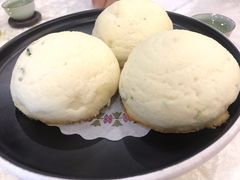 酥皮香菇肉松餐包-寻味顺德·珍之宝酒楼(银钻店)