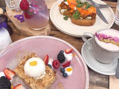 -FLOVIE FLORIST CAFE