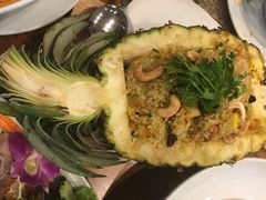 -Chom Cafe and Restaurant