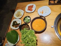 -极简·炭火烤肉主题餐厅·龙虾烧烤·烤羊排(宝龙店)