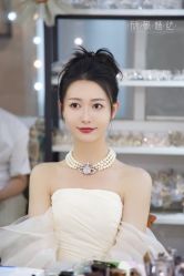 -欣薇婚纱(新源乐汇城店)