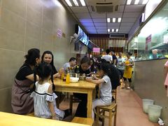 -朝阳路拉面店